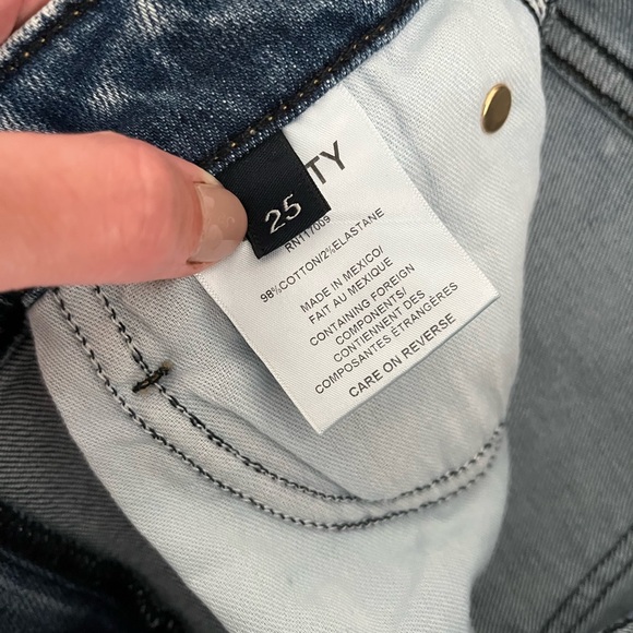 ✨New✨ REVOLVE Fidelity Juniper Crop Jeans - Picture 8 of 10